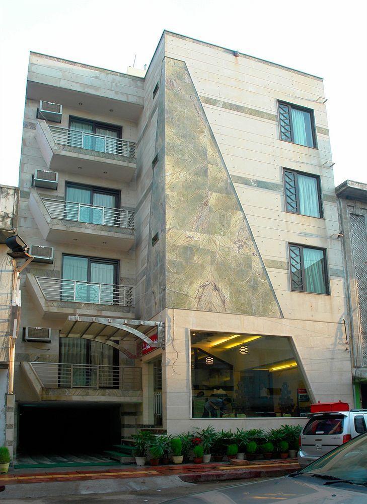 Hotel Sunstar Heights Delhi Kültér fotó