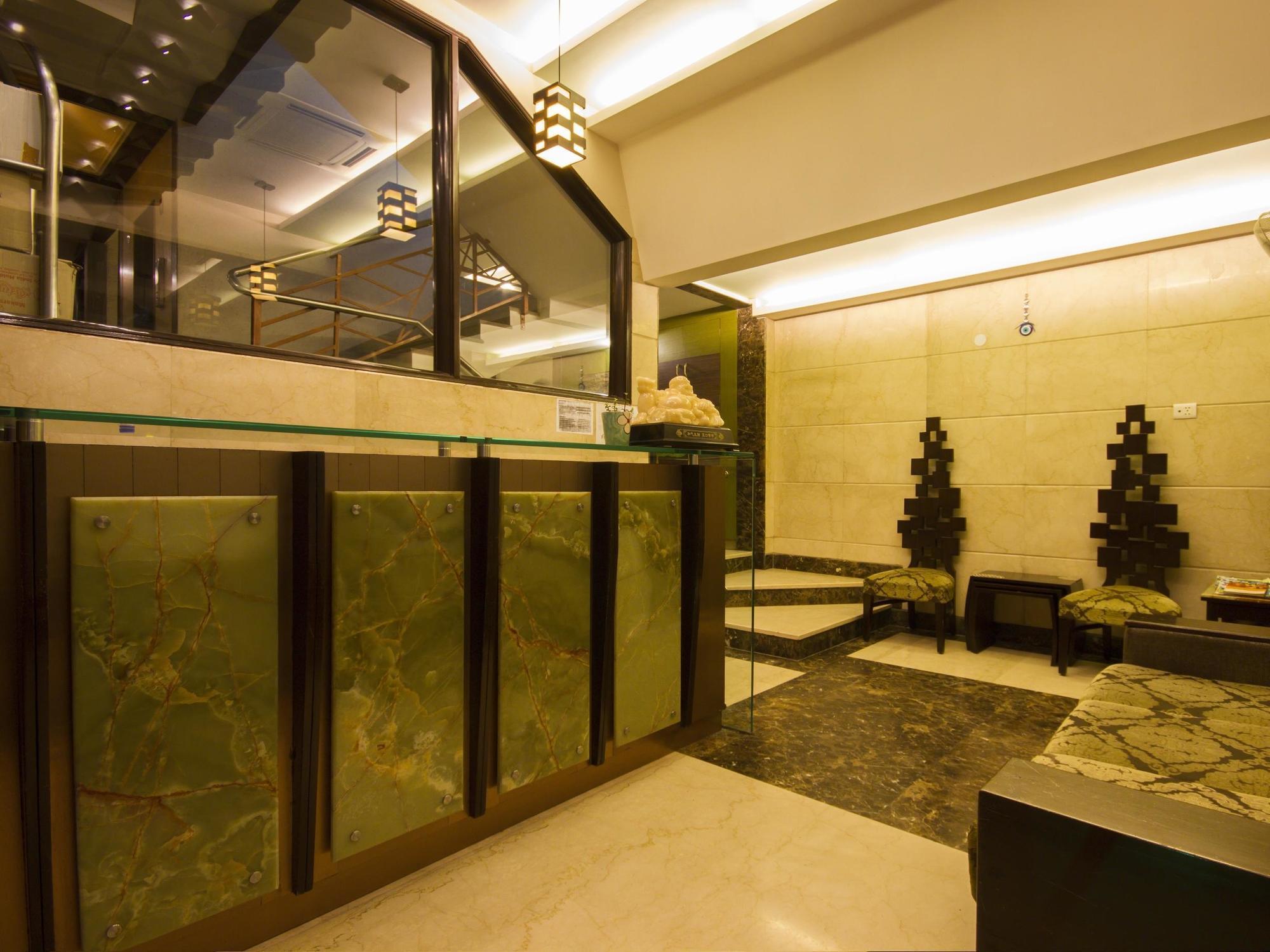 Hotel Sunstar Heights Delhi Kültér fotó