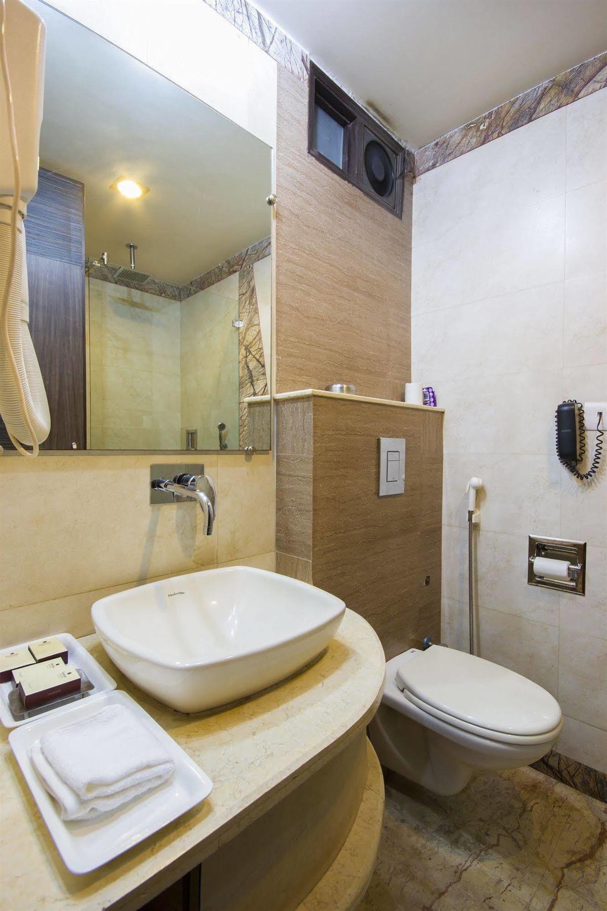 Hotel Sunstar Heights Delhi Kültér fotó